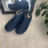 Høj blå hjemmesko i uld med skridhæmmende såler fra Green Comfort