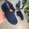 Høj blå hjemmesko i uld med skridhæmmende såler fra Green Comfort