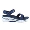 Blå sandal fra Skechers med god svangstøtte