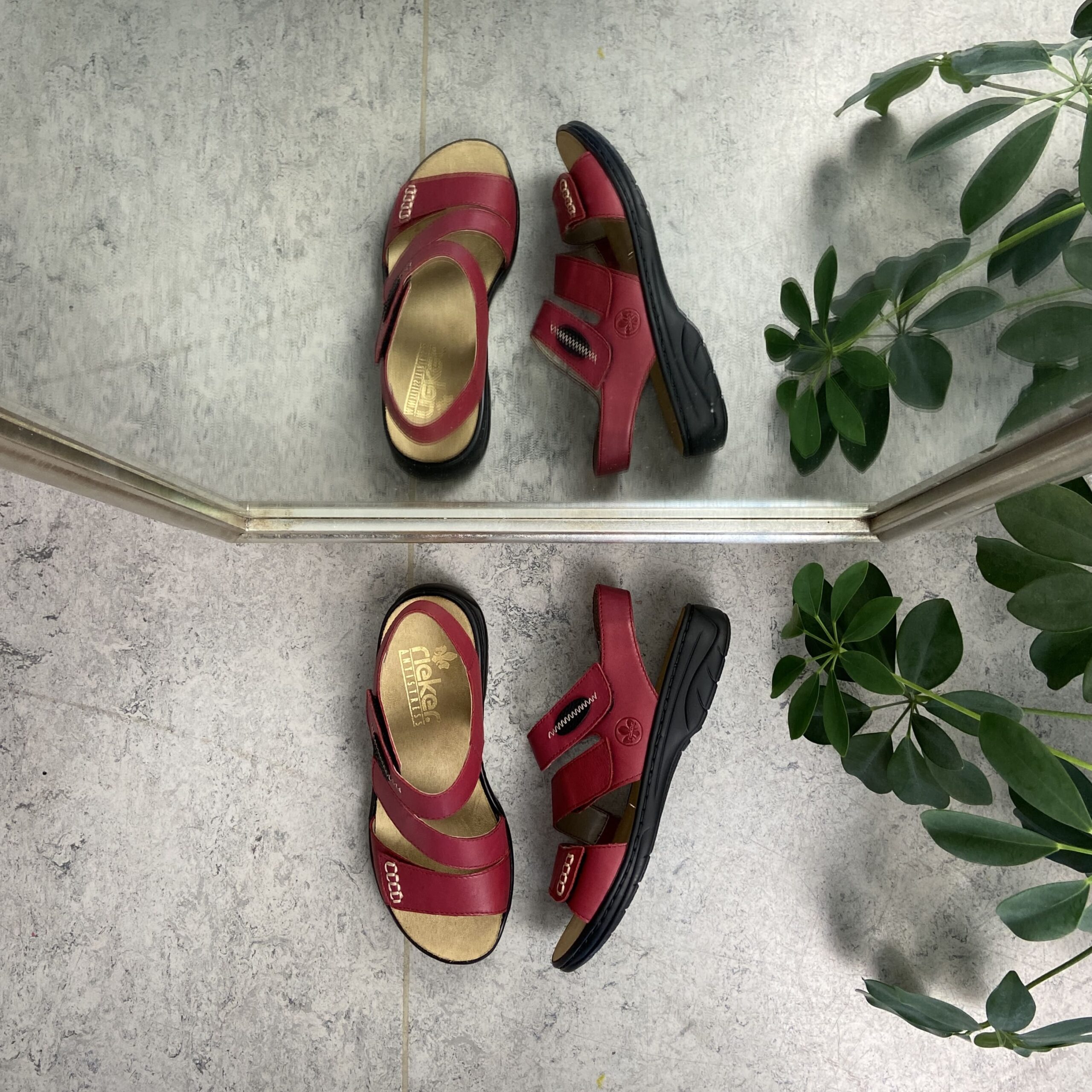 træner Rouse generøsitet Rød Rieker sandal med velcro i forfod og udtagelig sål - Sygeplejebutikken