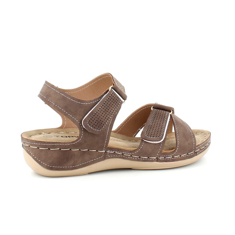 Let brun sandal til smalle fod -