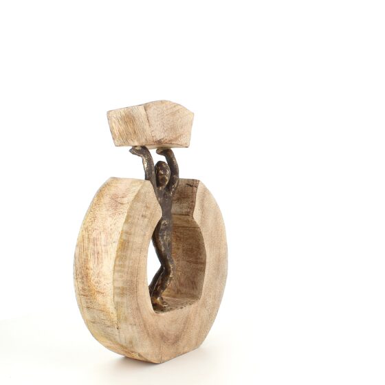 Du løfter opgaven, træfigur 23 cm