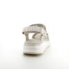 Beige sandal fra Cruz med svangstøtte og meget stødabsorbering