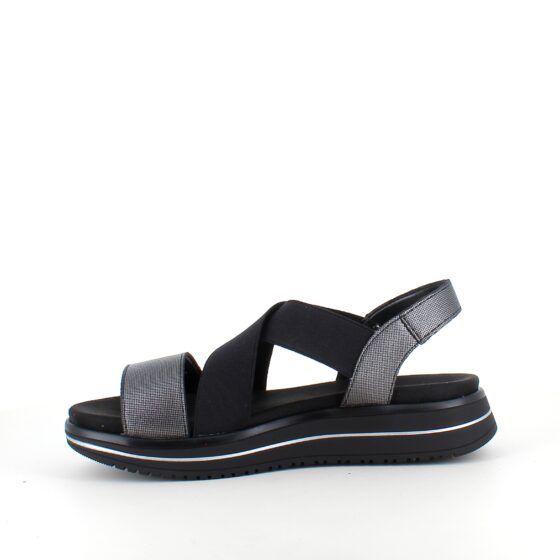 Sort sandal fra Remonte med elastikremme og udtagelig sål