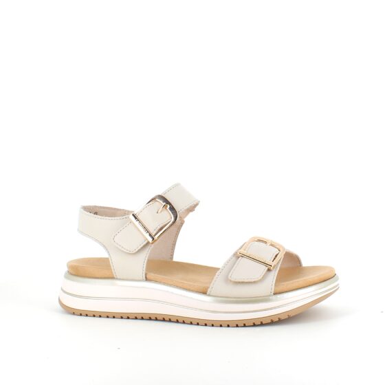 Flot beige sandal fra Remonte med udtagelig indersål.
