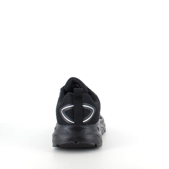 Sort sneakers i åndbart mesh
