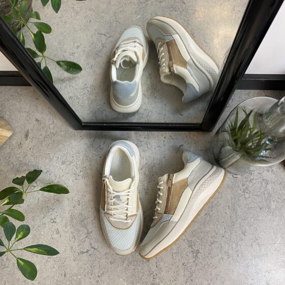 Lysblå Green Comfort sko med god bredde og dobbelt åbning