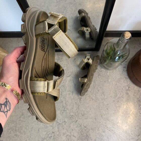Grøn Woden sandal med god svangstøtte