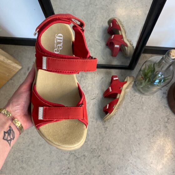 Rød Corsica sandal fra Green Comfort med god svangstøtte