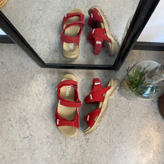 Rød Corsica sandal fra Green Comfort med god svangstøtte