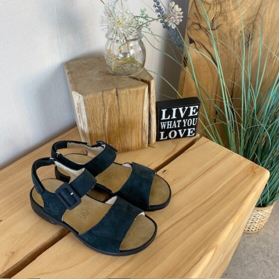 Rieker sandal i navyfarvet ruskind