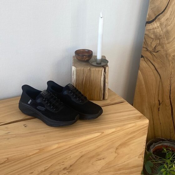 Sort Skechers Slip-Ins med overdel i stretch