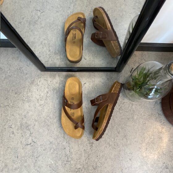 Biosandal i brun med den blødeste sål