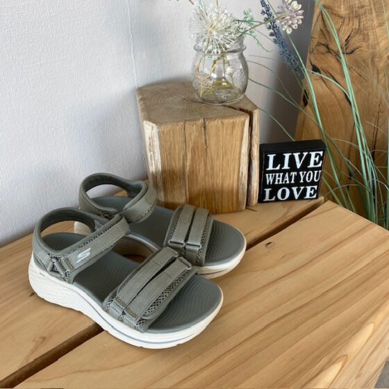 Grøn Skechers Max Cushioning Elite 2.0 Sandal med god svangstøtte