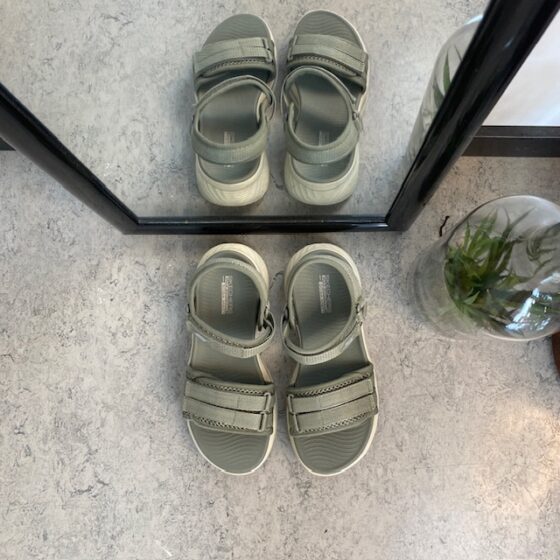 Grøn Skechers Max Cushioning Elite 2.0 Sandal med god svangstøtte