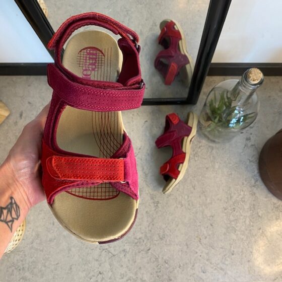 Rød Corsica sandal fra Green Comfort med god svangstøtte