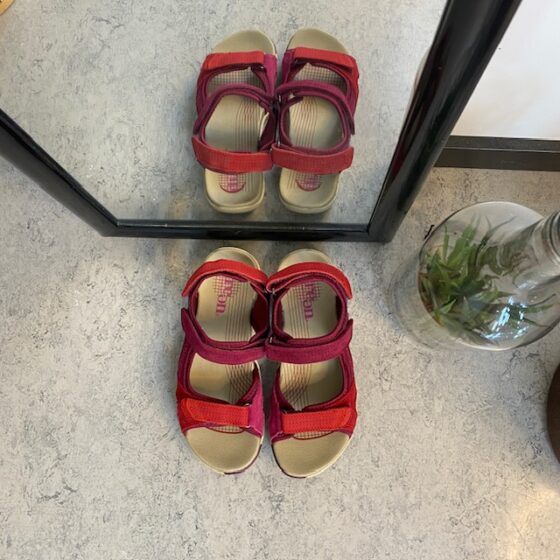 Rød Corsica sandal fra Green Comfort med god svangstøtte