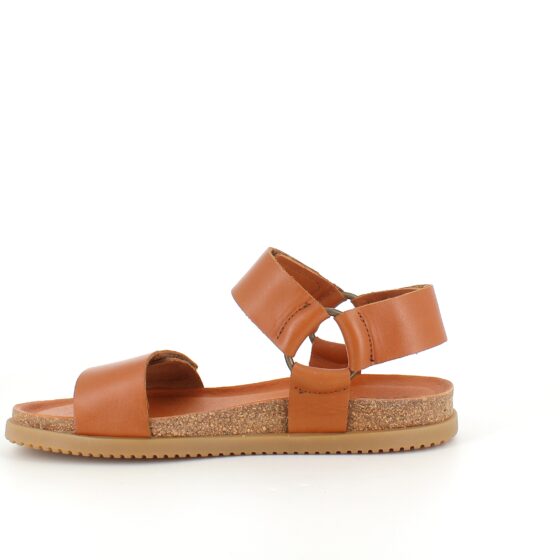 Brun Nature sandal i læder med tre justerbare remme.