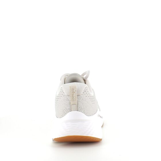 Beige Skechers Max Cushion sko – optimal støtte og uovertruffen komfort.