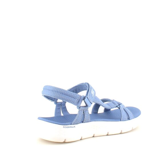 Lyseblå Skechers GOwalk sandal, bred model