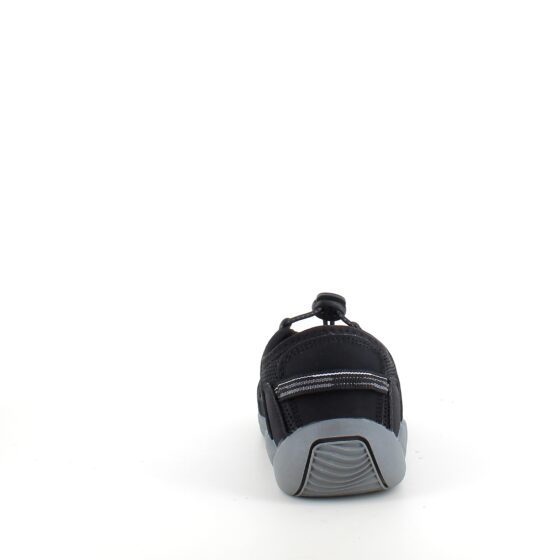 Lukket trekkingsandal i sort – Komfort og funktion i et diskret look