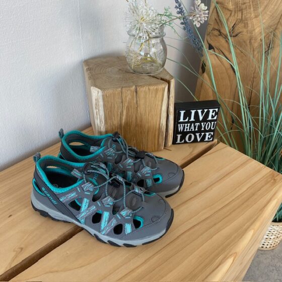 Lukket trekkingsandal – Komfort, støtte og ventilation i ét design
