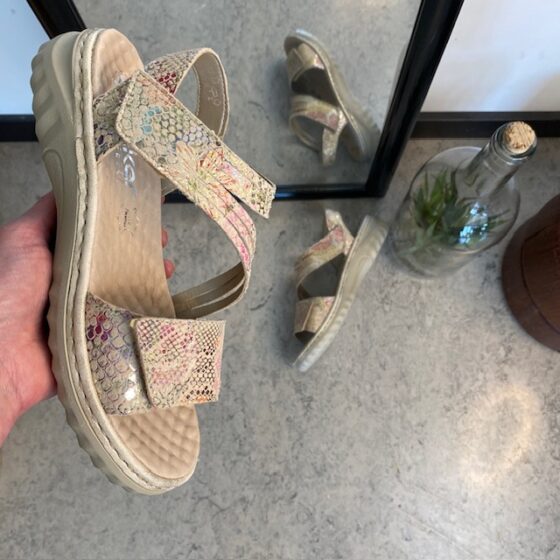 Rieker sandal i blødt skind