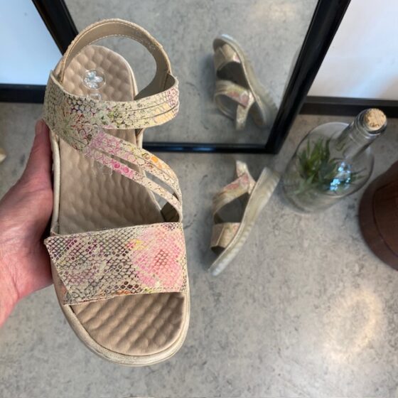 Rieker sandal i blødt skind