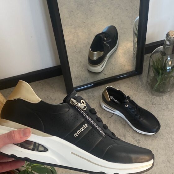 Komfortabel sneakers fra Remonte med masser af svangstøtte