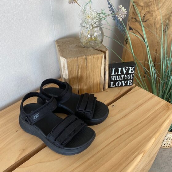 Sort Skechers Max Cushioning Elite 2.0 Sandal med god svangstøtte