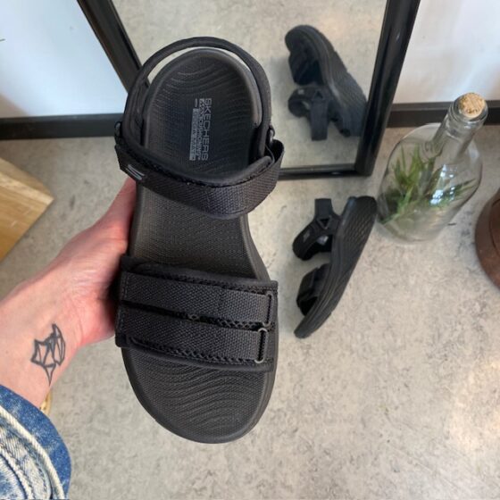 Sort Skechers Max Cushioning Elite 2.0 Sandal med god svangstøtte