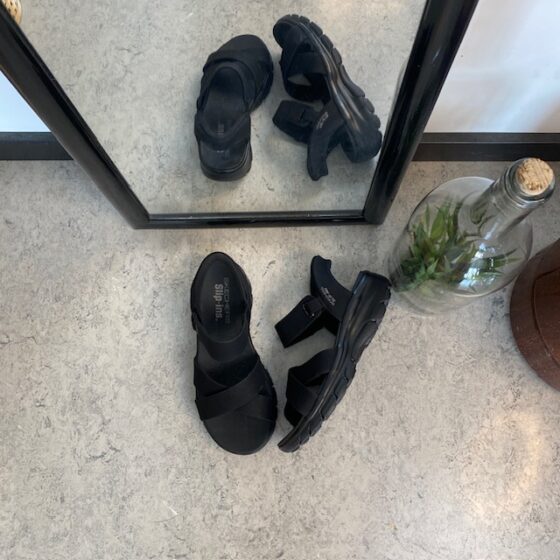 Sort Step-Ins sandal med god pasform