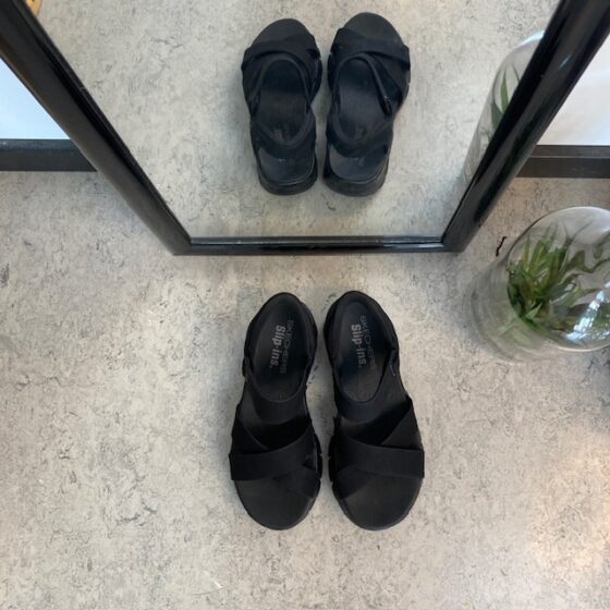 Sort Step-Ins sandal med god pasform