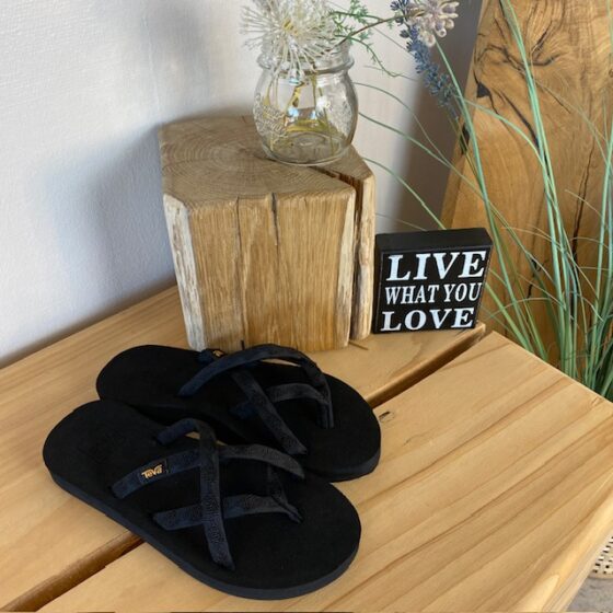 Sort Teva slip-on sandal med bløde tekstil stropper