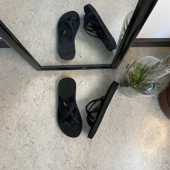 Sort Teva slip-on sandal med bløde tekstil stropper