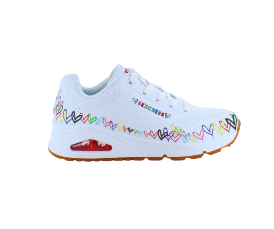 Hvide Skechers sko med flotte hjertedetaljer