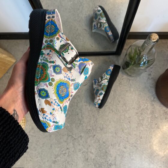 Træsko med mønstretprint