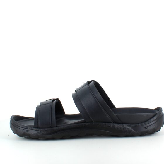 Sort herre slip on sandal fra MBT med ergonomisk fodseng