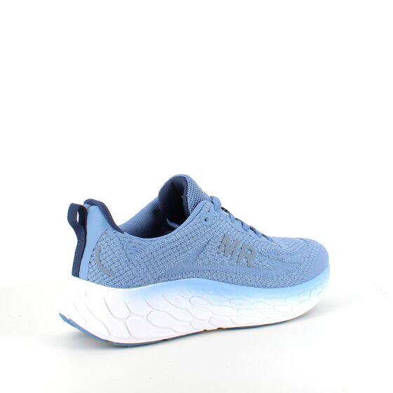 Blå sneakers med åndbar overdel