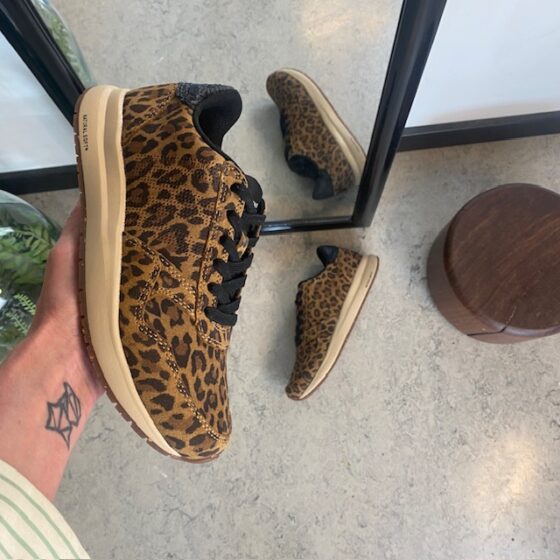 Woden ruskindssko med Leo print