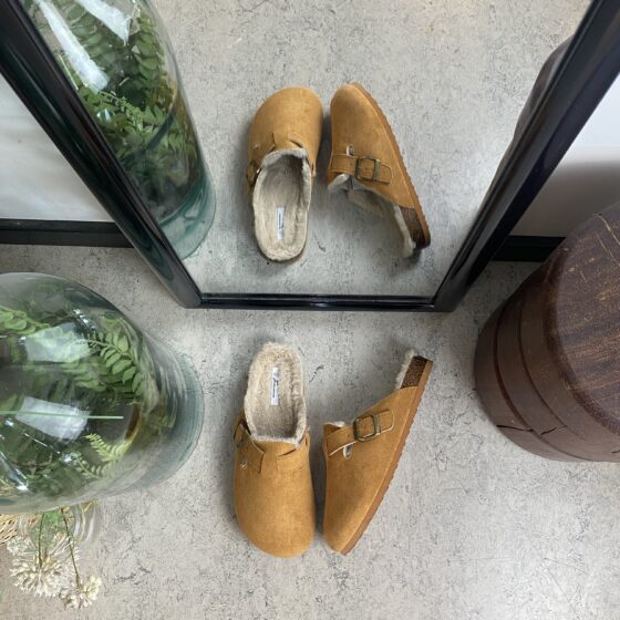 Lysebrun Slip on hjemmesko
