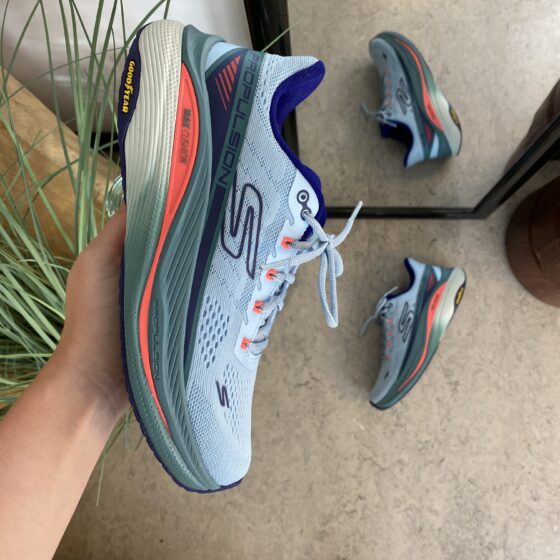 Åndbar MaxChusion sko fra Skechers