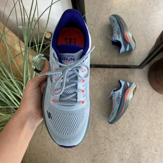 Åndbar MaxChusion sko fra Skechers
