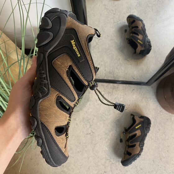 Outdoor sandal til mænd i brun