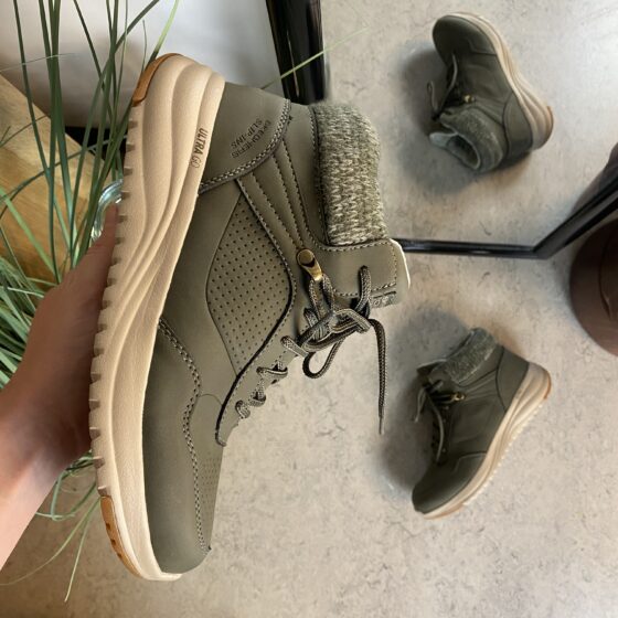 Vandtæt slip-in vinterstøvle fra Skechers