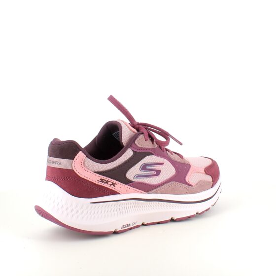 Ultra let sko fra Skechers ned nasser af stødabsorbering