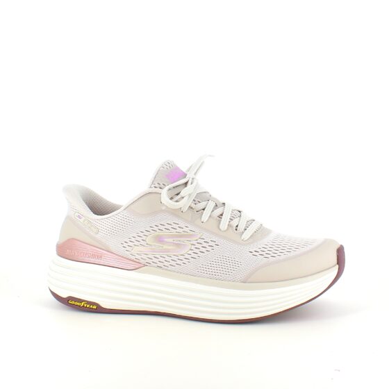Beige Skechers slip-in med MaxChusion bund