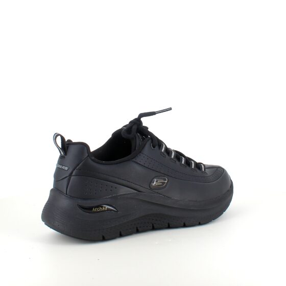 Sort Skechers med glat skind overflade