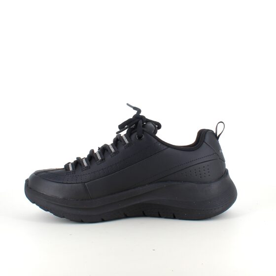 Sort Skechers med glat skind overflade