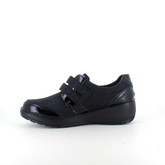 Elegant sko med velcro og flotte detaljer